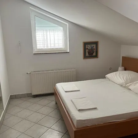 Apartment Tolles In Mit Grill, Garten Und Terrasse Und Meerblick *
