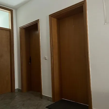 Apartment Tolles In Mit Grill, Garten Und Terrasse Und Meerblick Vir
